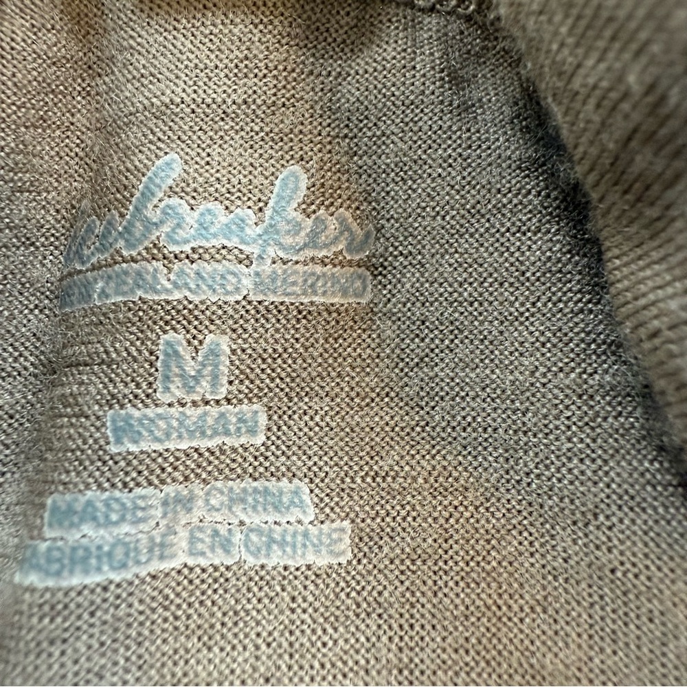 Icebreaker Skirt Sz Medium. Tan with Brown Floral Print - Picture 5 of 10